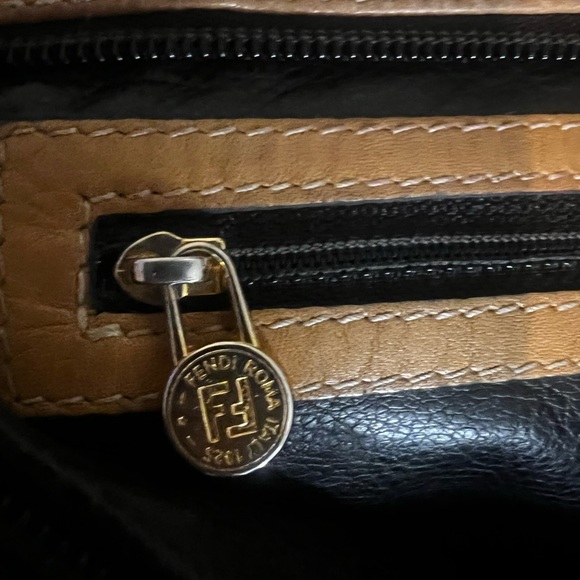 Vintage Fendi clutch - Picture 8 of 8